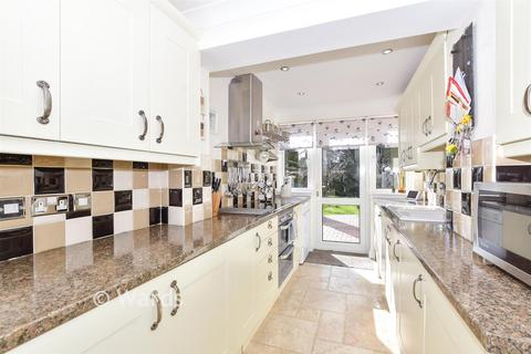 undefined, Robins Close, Maidstone ME17