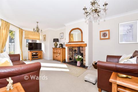 undefined, Robins Close, Maidstone ME17