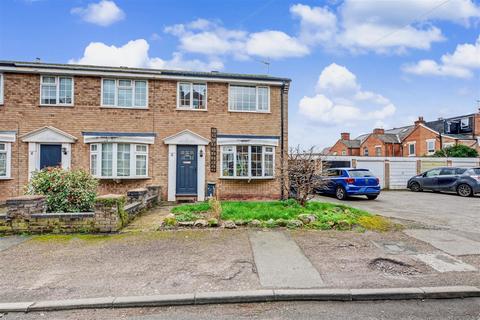 3 bedroom end of terrace house for sale, Hall Croft, Beeston, Nottingham