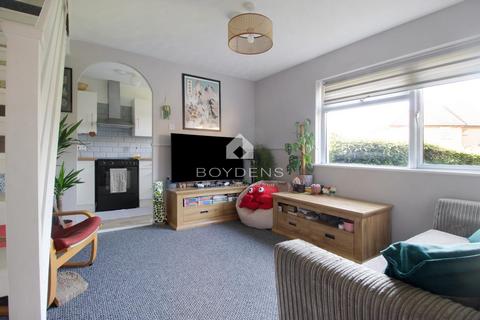 1 bedroom end of terrace house to rent, Nash Close, Manningtree CO11