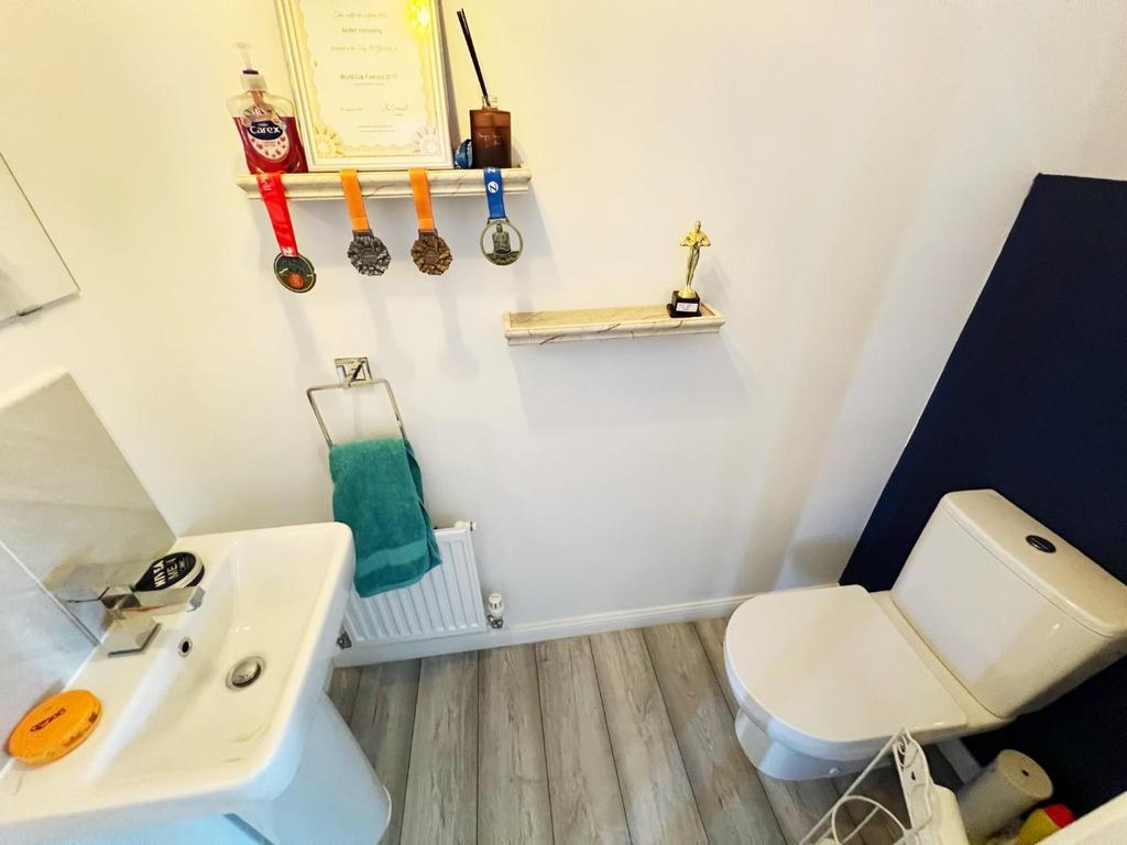 Cloakroom/WC