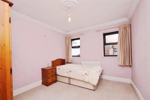2 bedroom bungalow for sale, Swan Close, York YO19