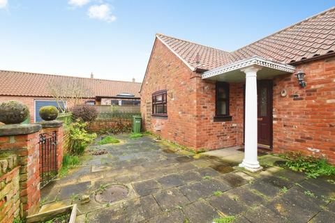 2 bedroom bungalow for sale, Swan Close, York YO19