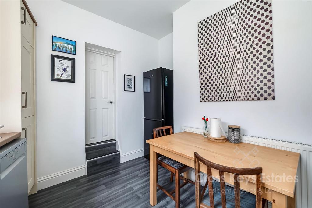 Kitchen/Dining Room