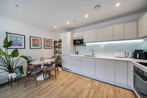 1 bedroom apartment for sale, Broome Way, London
