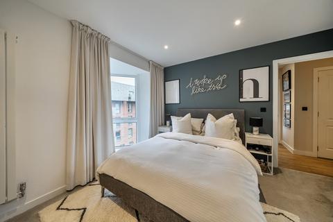 1 bedroom apartment for sale, Broome Way, London