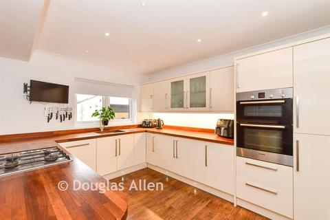 3 bedroom detached house for sale, Woodbrooke Way, Corringham, Stanford-Le-Hope, Essex