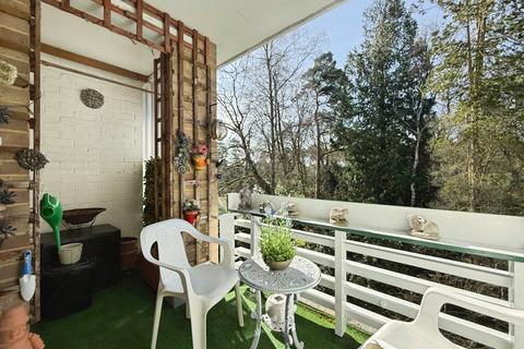 2 bedroom apartment for sale, Heathermount Gardens, Crowthorne, Berkshire