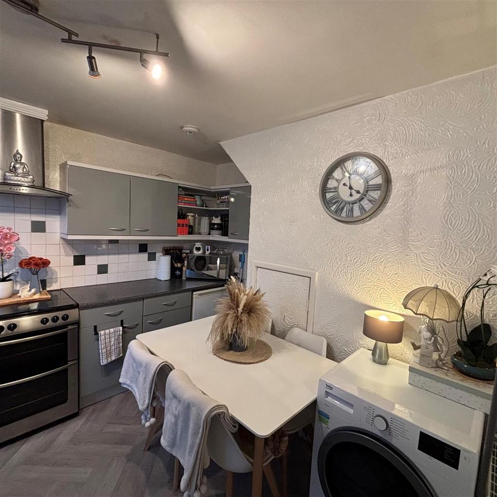 Dining kitchen