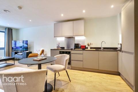 1 bedroom apartment to rent, Saxton Lane, Leeds