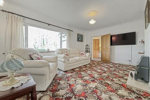 undefined, Llantrisant, Pontyclun CF72