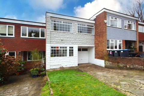 3 bedroom terraced house for sale, Monkchester Close, Loughton IG10