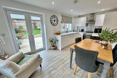 3 bedroom detached house for sale, Ivatt Close, Midway, Swadlincote, DE11