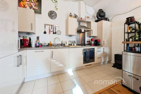 undefined, Wokingham Road, Earley, Reading