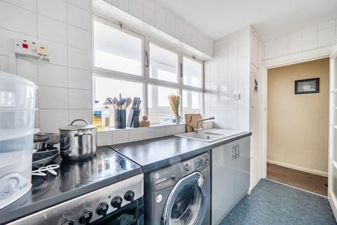 2 bedroom flat for sale, Ariel Court, Brighton Road, Lancing, West Sussex, BN15