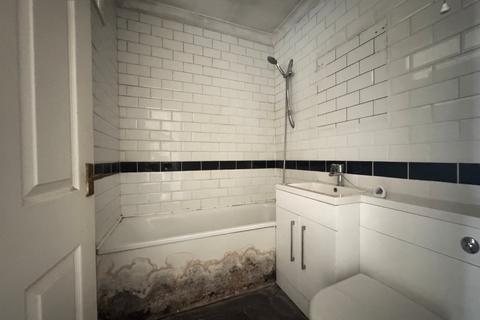 2 bedroom ground floor flat for sale, New Road, Portsmouth