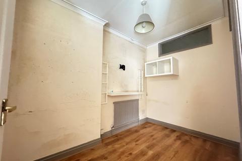 2 bedroom ground floor flat for sale, New Road, Portsmouth