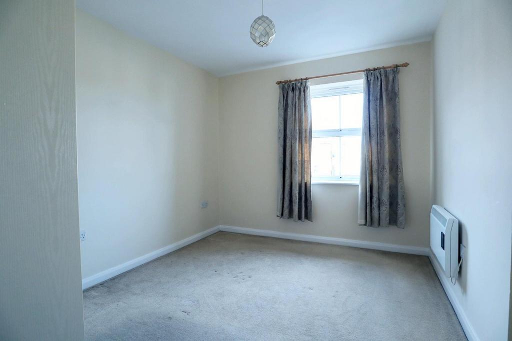 Bedroom 1.jpg
