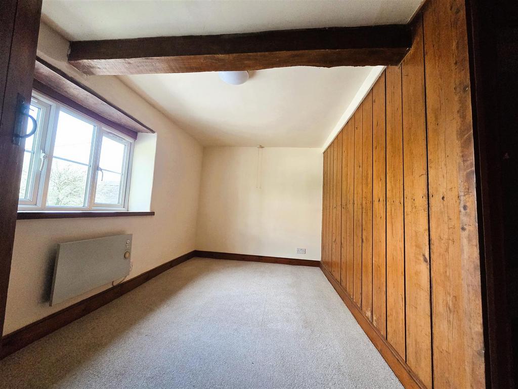 28 SV - Bedroom.jpg