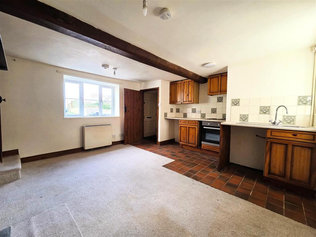28 SV - Kitchen.jpg