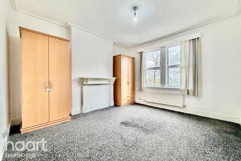 2 bedroom flat to rent, MILFORD RD, HARBORNE