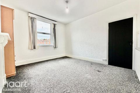 2 bedroom flat to rent, MILFORD RD, HARBORNE