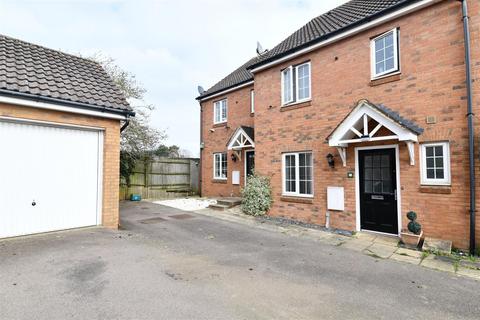 3 bedroom terraced house for sale, Brick Kiln Road, Stevenage