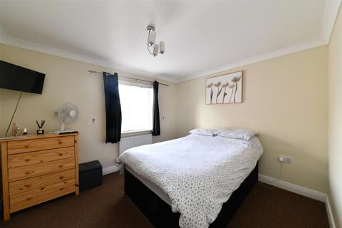 3 bedroom terraced house for sale, Brick Kiln Road, Stevenage