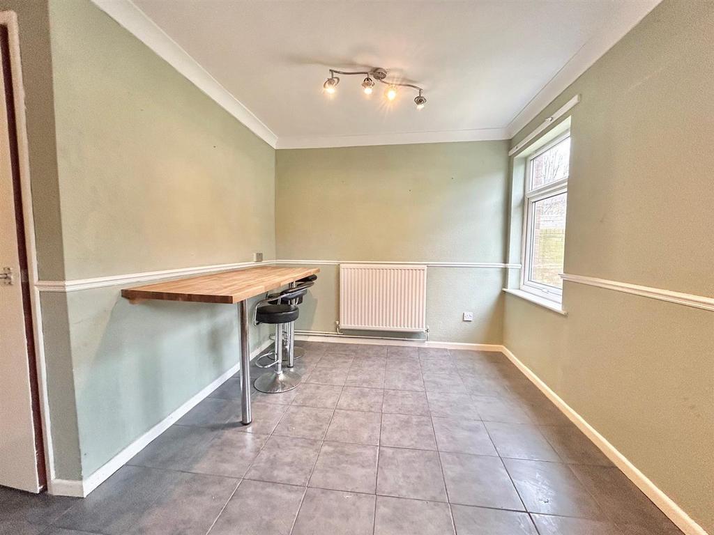 Dining Area.jpg
