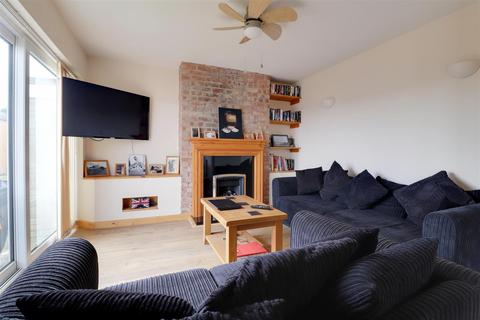 undefined, Reservoir Close, Stroud