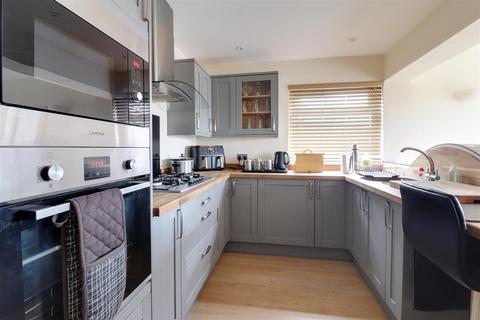 undefined, Reservoir Close, Stroud