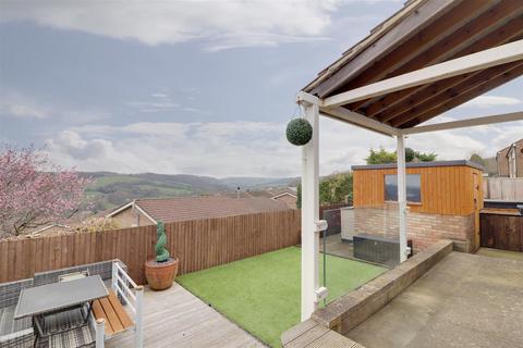 undefined, Reservoir Close, Stroud