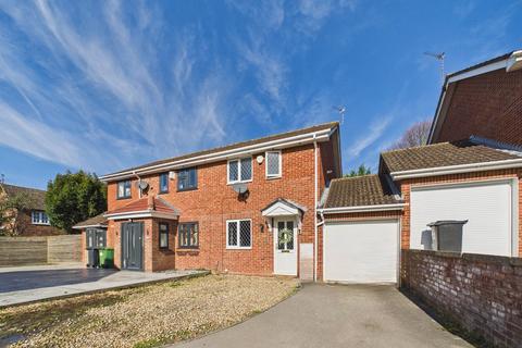 undefined, Calshot Place, Calcot, Reading, RG31