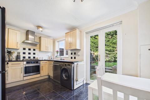 undefined, Calshot Place, Calcot, Reading, RG31