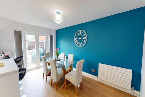 3 bedroom end of terrace house for sale, Williamsons Way, Corringham, SS17