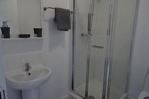 Studio to rent, Caldmore Road, Walsall