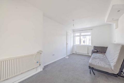 5 bedroom semi-detached house for sale, North Road, West Drayton UB7