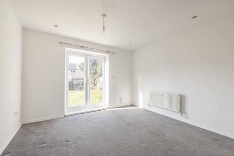 5 bedroom semi-detached house for sale, North Road, West Drayton UB7