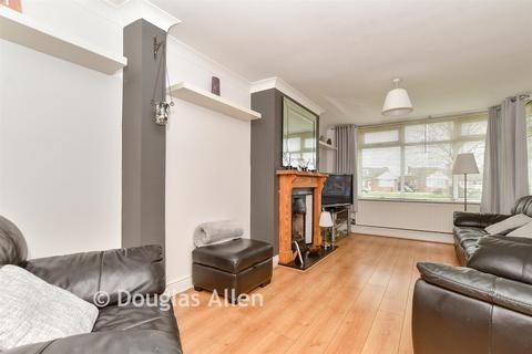 3 bedroom semi-detached bungalow for sale, Ashway, Stanford-Le-Hope SS17