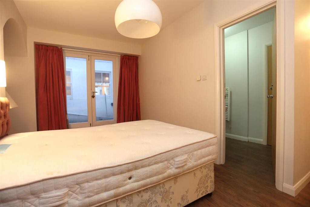 2 A Brunswick Terrace Bedroom 1 (1).JPG