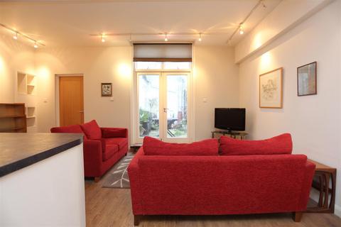 2 bedroom flat to rent, Brunswick Terrace, Hove