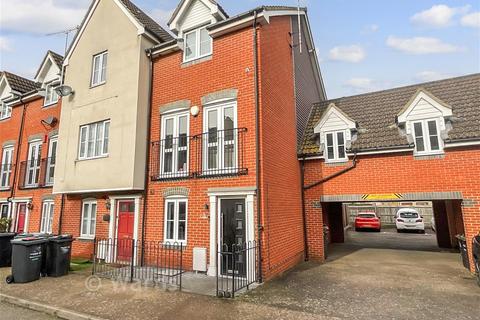 3 bedroom end of terrace house for sale, Covesfield, Gravesend, Kent