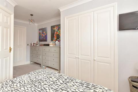Covesfield, Gravesend, Kent