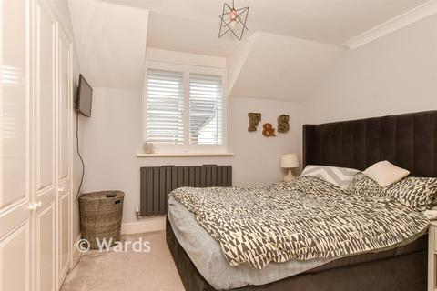 undefined, Covesfield, Gravesend, Kent