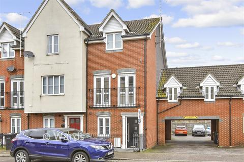 3 bedroom end of terrace house for sale, Covesfield, Gravesend, Kent