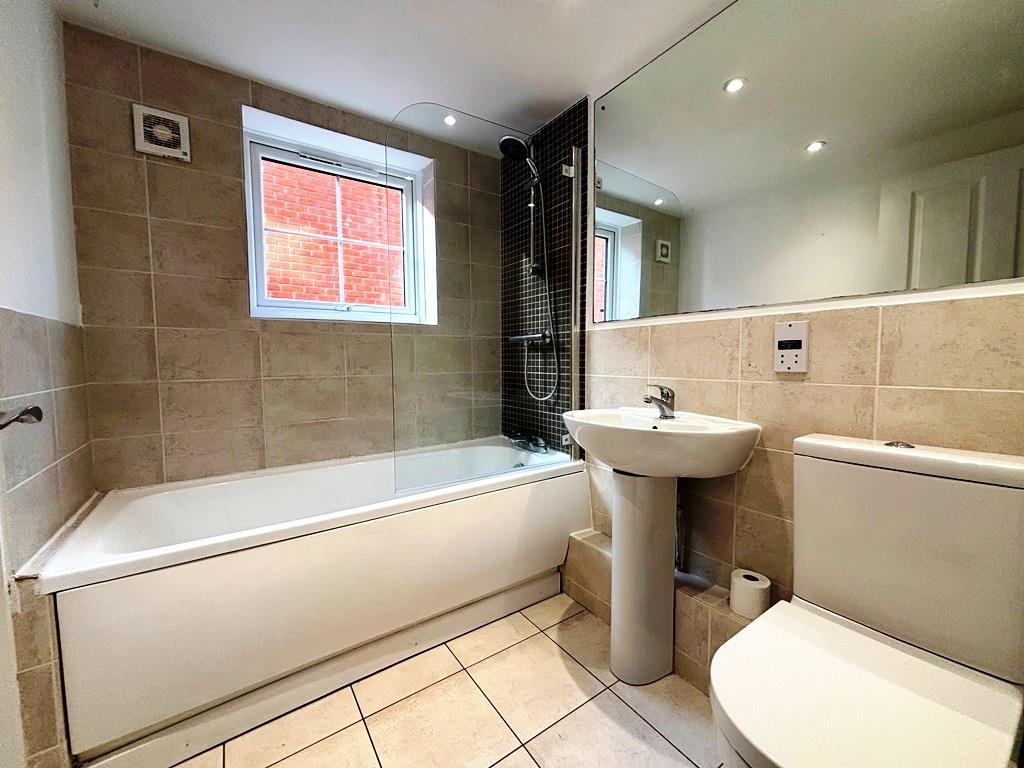 Bathroom.JPG