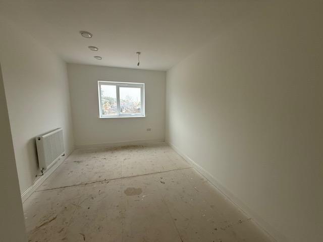 Bedroom 1 (1).jpeg