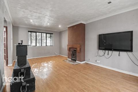 undefined, Blackthorn Road, Grays
