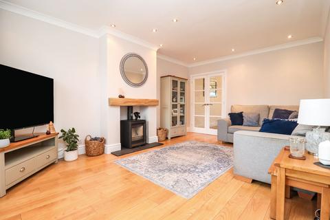 4 bedroom semi-detached house for sale, South Dale, Warrington