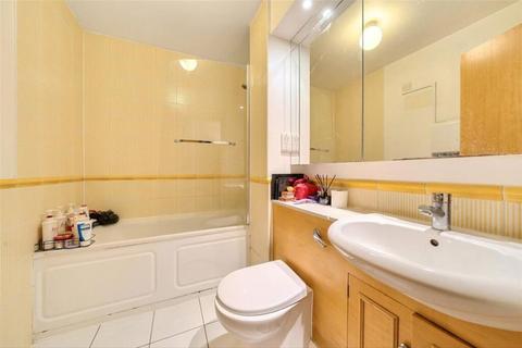 1 bedroom flat to rent, Grange Yard, London SE1